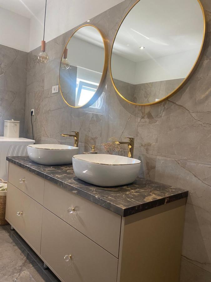 M&M Spalato Residence โซลิน ภายนอก รูปภาพ